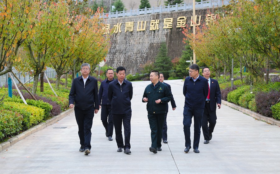 29-2021年10月，甘肅省高級(jí)人民法院院長(zhǎng)張海波蒞臨公司調(diào)研。.jpg