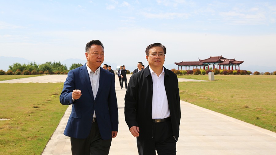 30-2021年5月，省人民檢察院黨組書記、檢察長(zhǎng)朱玉蒞臨金徽股份調(diào)研綠色礦山建設(shè)工作。.jpg